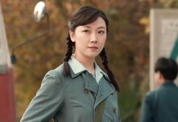 众团优配 《依依向北风》直到盛雪竹惨遭玷污，俞乐山才知，王潇装残的真相